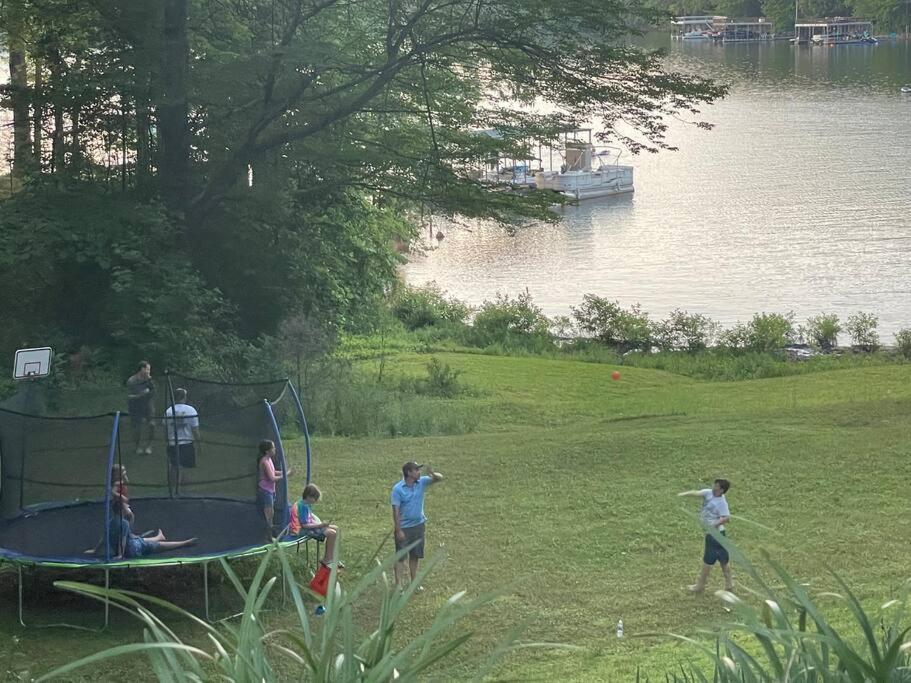 הוילה דוסונוויל Cozy, Lake Lanier Property With Amazing Views מראה חיצוני תמונה